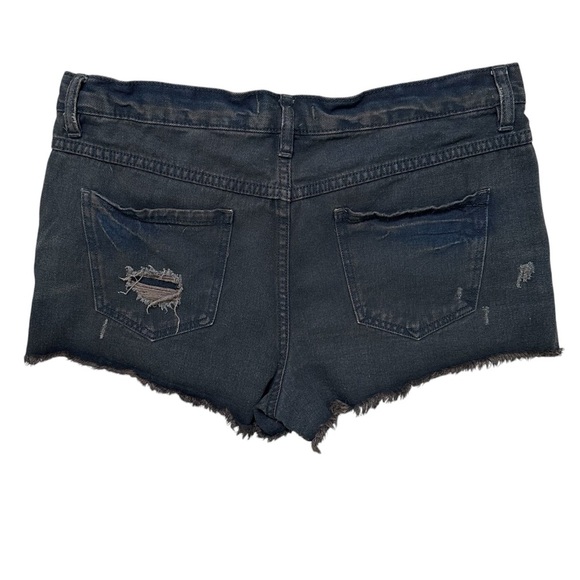 Free People Women’s Size W29 Dark Wash Distressed Cut Off Denim Shorts - Picture 2 of 6